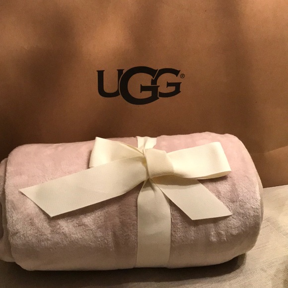 UGG Accessories - NWT UGG Duffield Throw